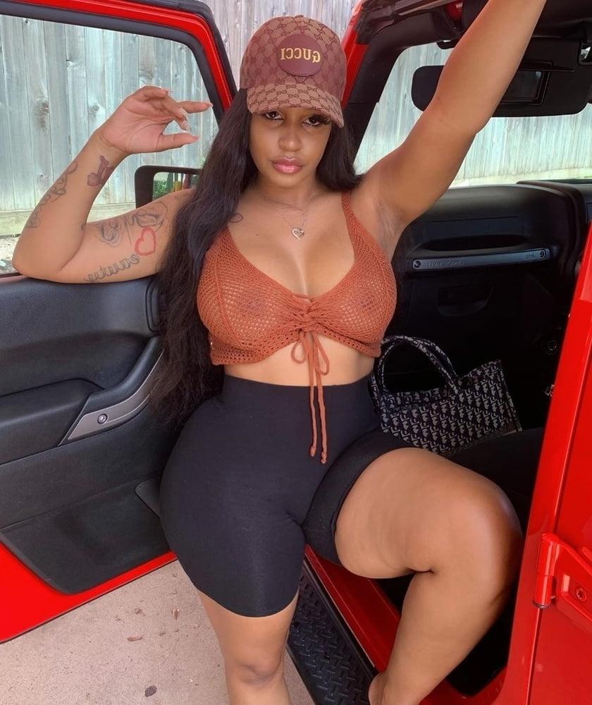 25P No Bra 17