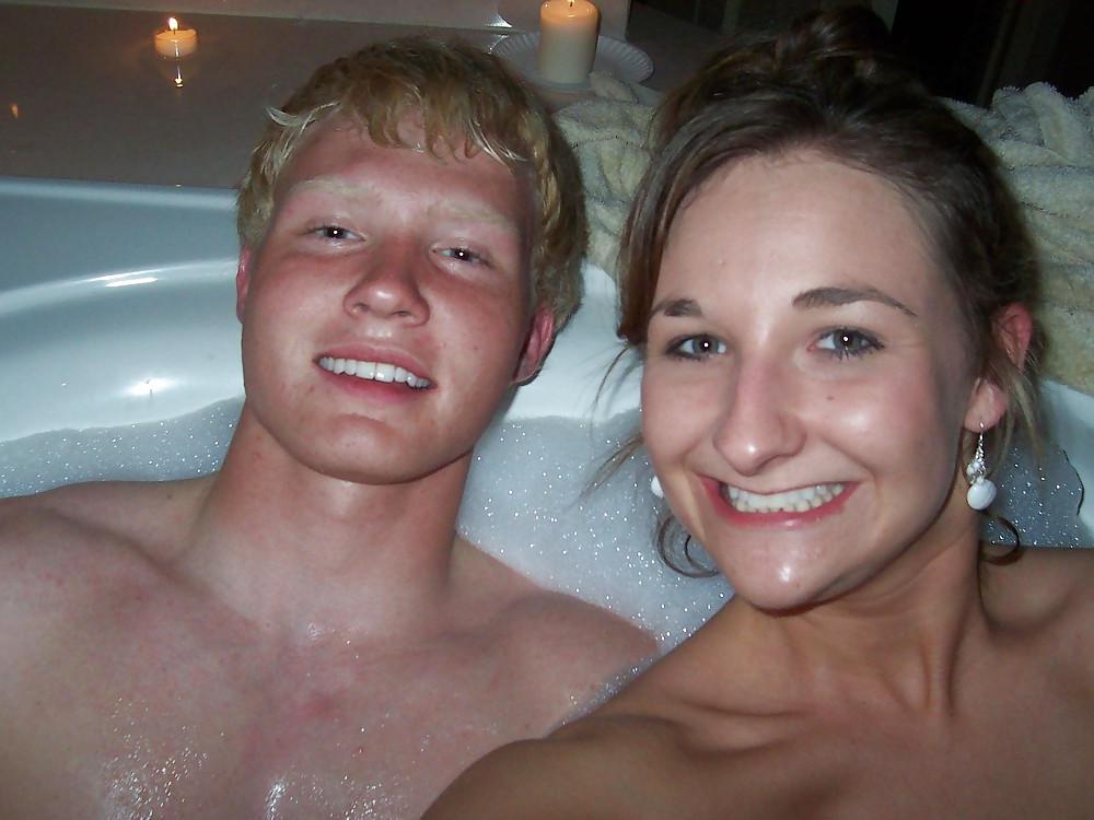 25P Couple having fun in the bath