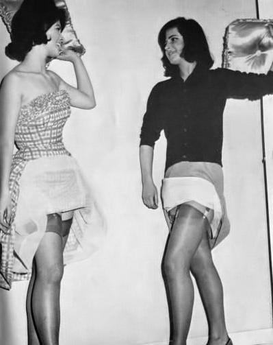 25P Vintage Stockings 67