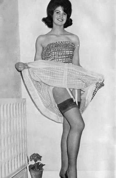 25P Vintage Stockings 67