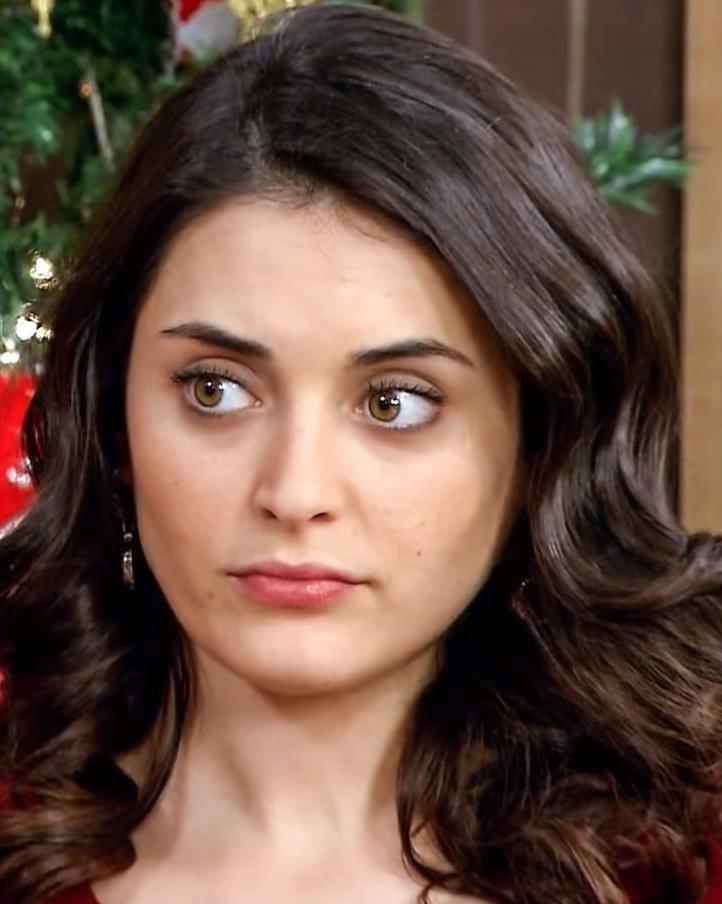 9P Sexy Face - Turkish celebrated Aslihan Gurbz