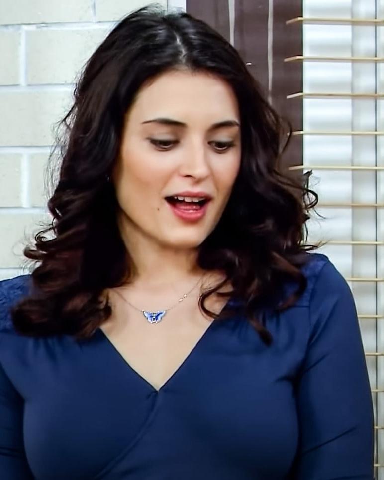 9P Sexy Face - Turkish celebrated Aslihan Gurbz