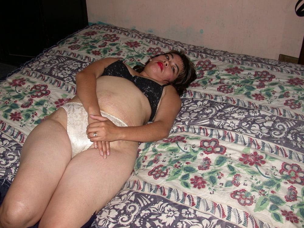 25P Mexican Milf 1