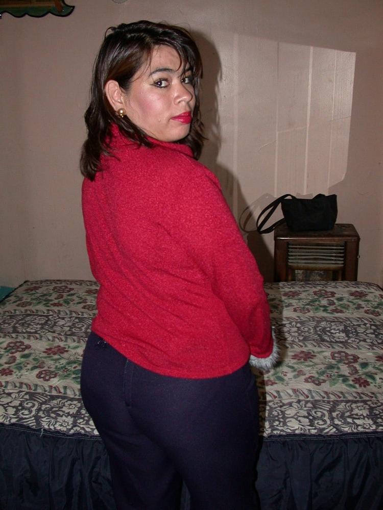 25P Mexican Milf 1