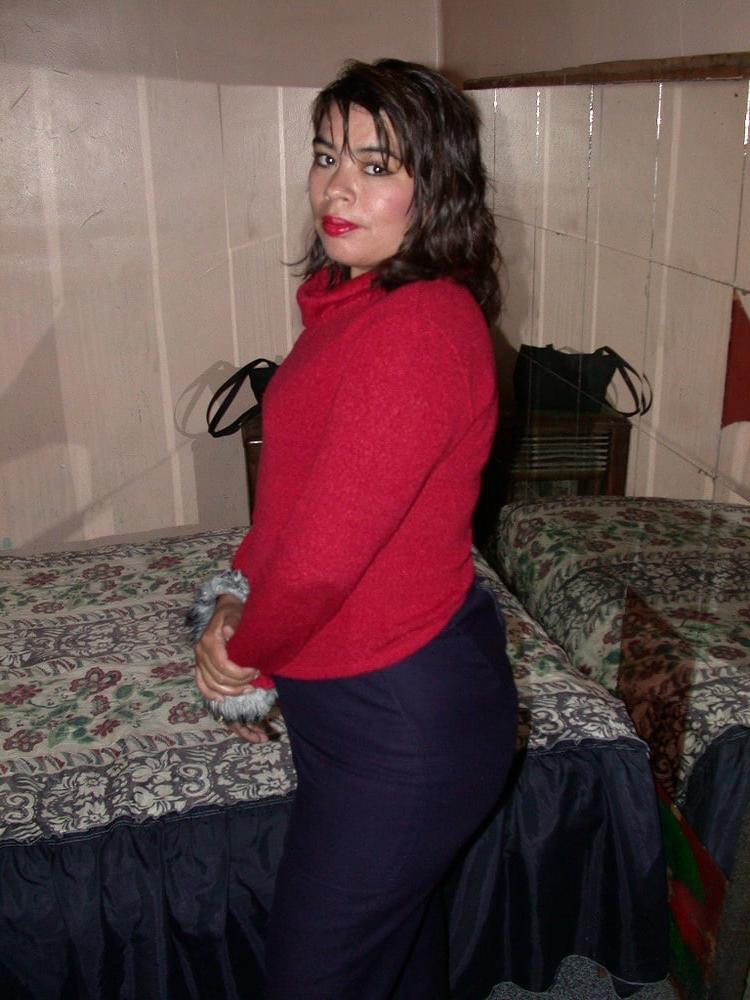 25P Mexican Milf 1