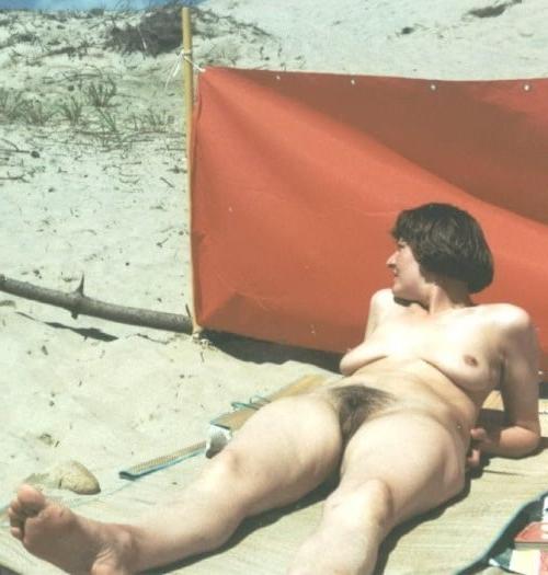 25P Vintage Babes Showing Their World 82