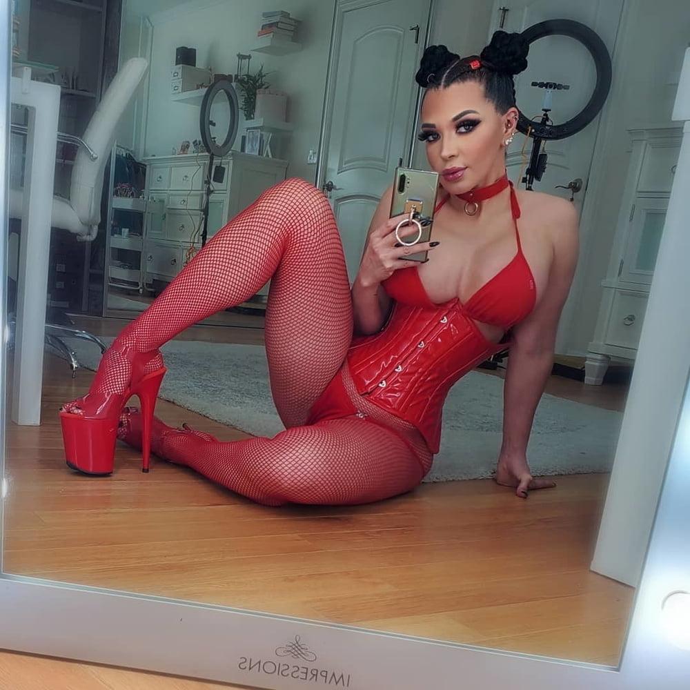 25P Amazing Bimbos - Horny Plastic &amp; Fake Tits Sluts 33