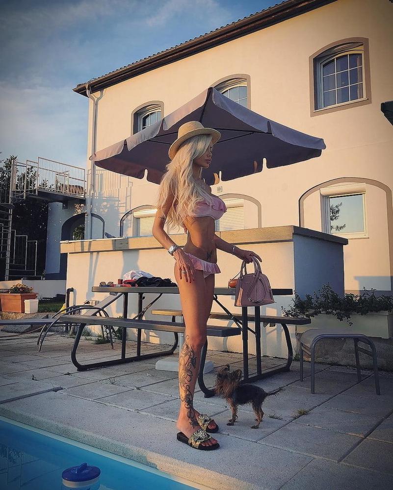 25P Amazing Bimbos - Horny Plastic &amp; Fake Tits Sluts 32