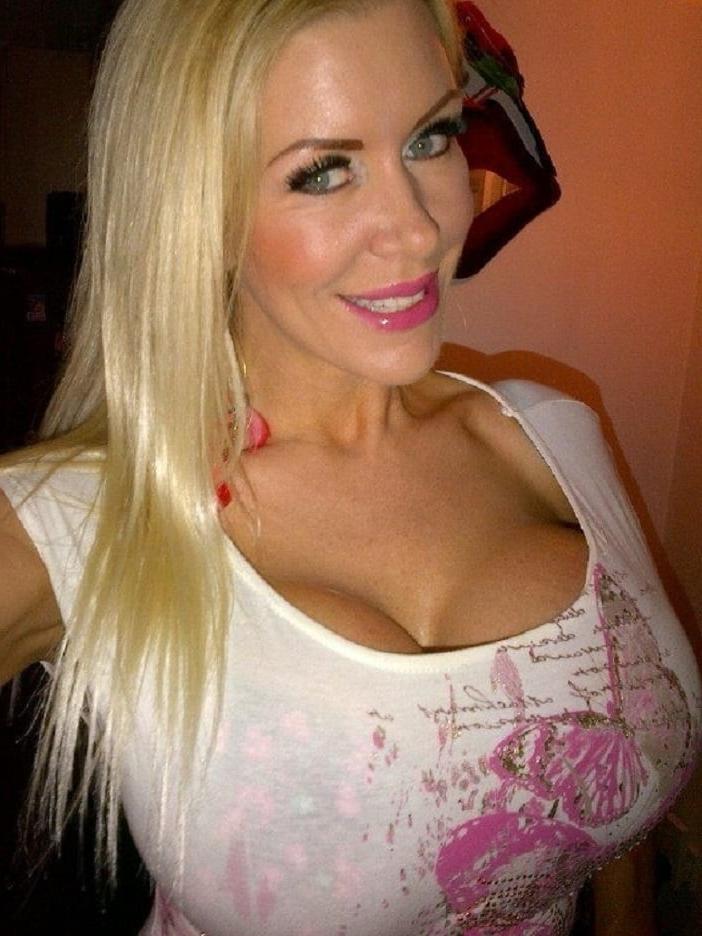 25P Amazing Bimbos - Horny Plastic &amp; Fake Tits Sluts 26