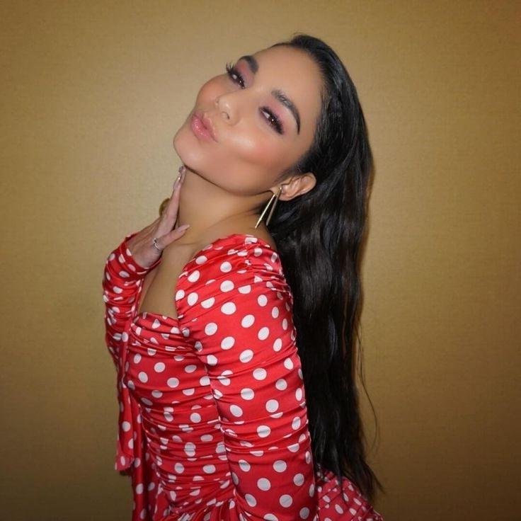 25P Vanessa Hudgens' beautiful fucking face