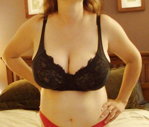 20P Woman their sell bra on the net 