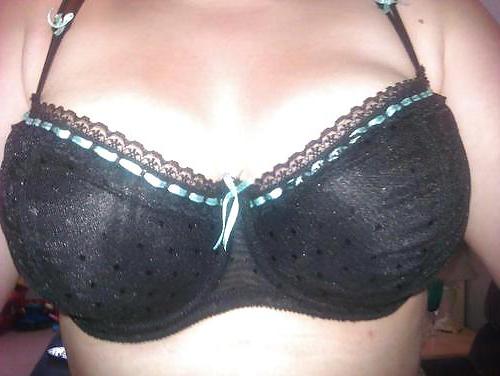 20P Woman their sell bra on the net 