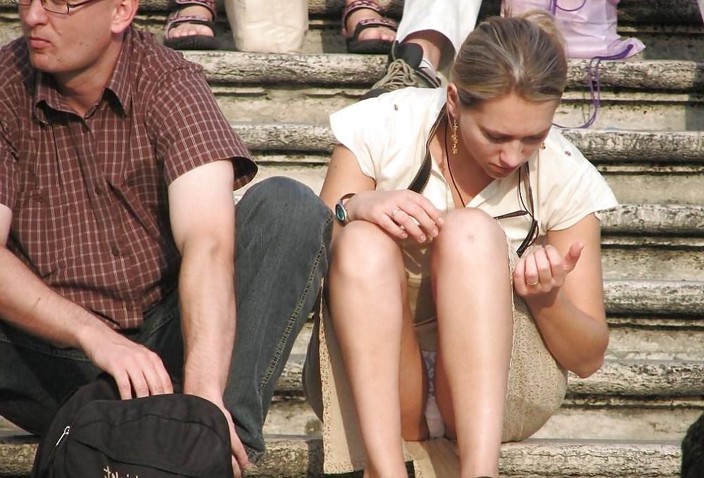 25P Upskirt Sitting Mix 2