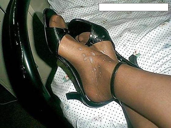 5P Cum on my sexy feet