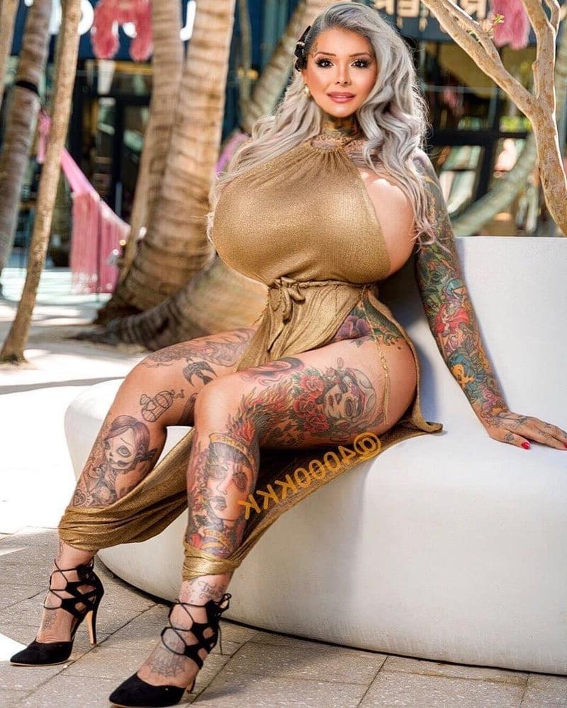 25P Amazing Bimbos - Horny Plastic &amp; Fake Tits Sluts 19