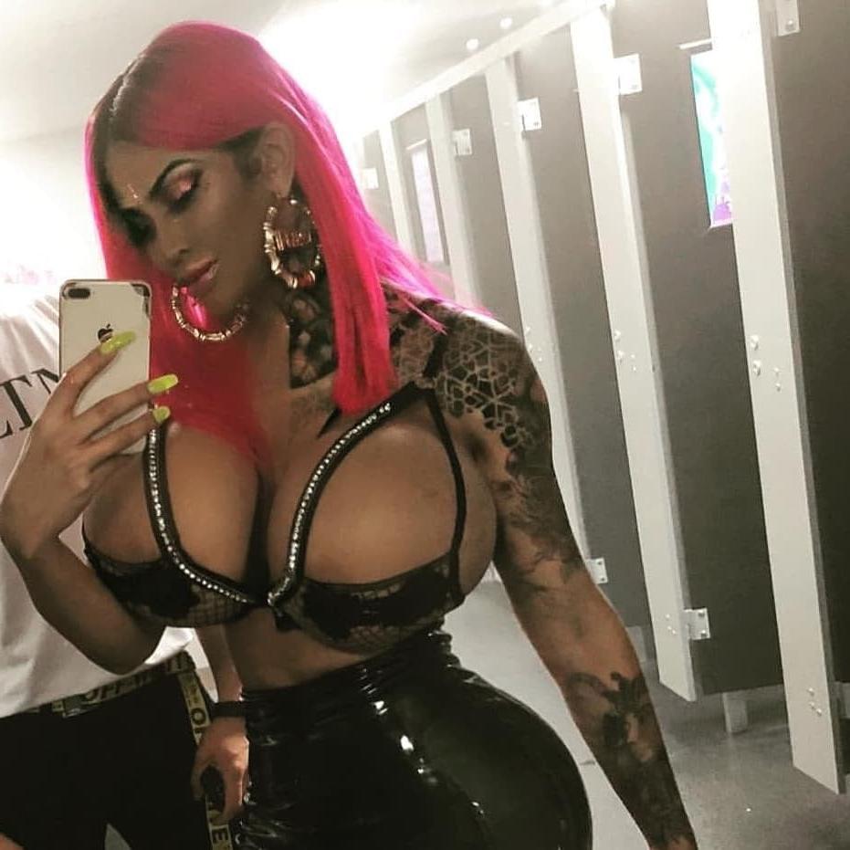 25P Amazing Bimbos - Horny Plastic &amp; Fake Tits Sluts 19
