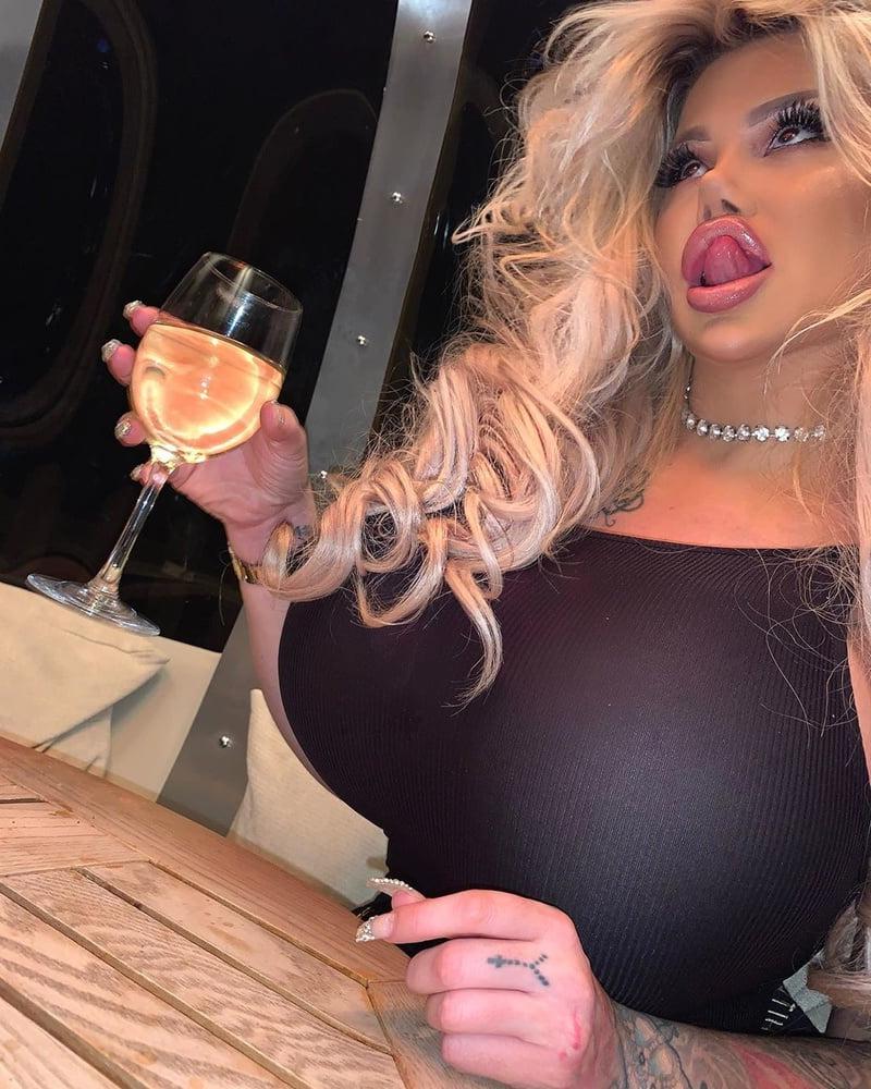 25P Amazing Bimbos - Horny Plastic &amp; Fake Tits Sluts 19