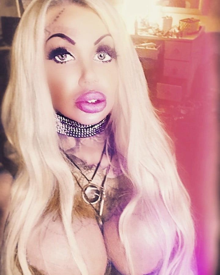 25P Amazing Bimbos - Horny Plastic &amp; Fake Tits Sluts 19