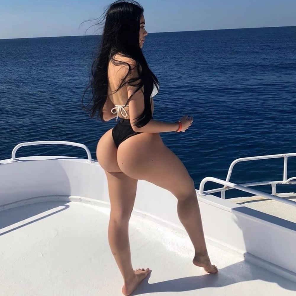 25P Amazing Bimbos - Horny Plastic &amp; Fake Tits Sluts 25