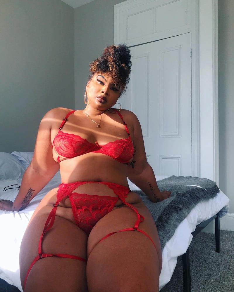 25P BBW SEXY BRA 300