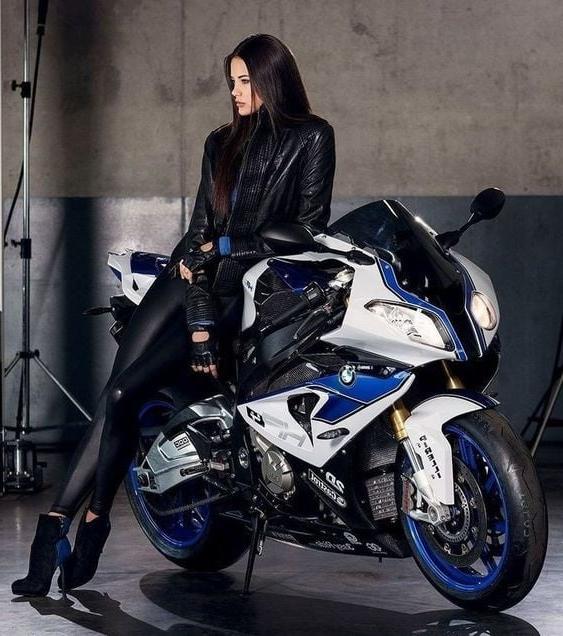 23P Biker Girls in Leather 1 - by Redbull18