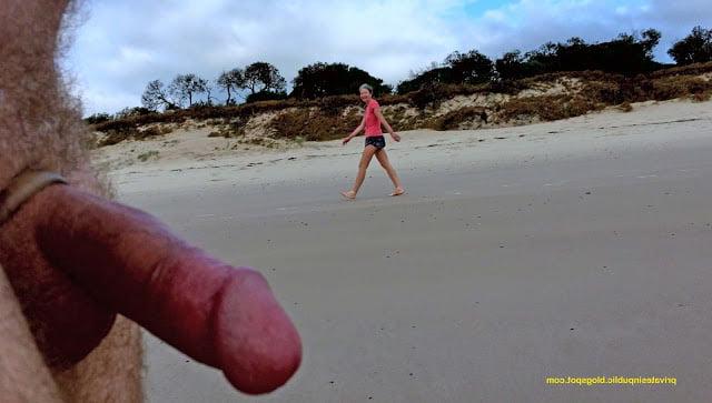 25P Beach CFNM to be Jealous of 01