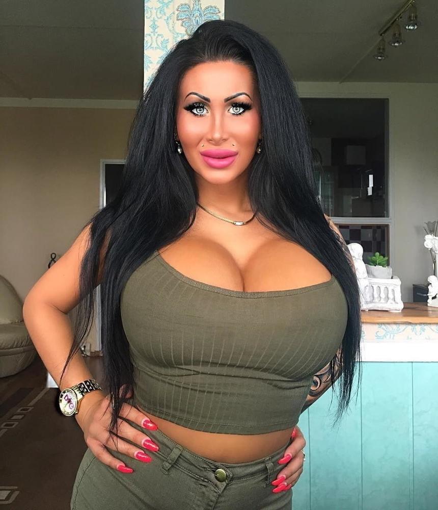 25P Amazing Bimbos - Horny Plastic &amp; Fake Tits Sluts 23