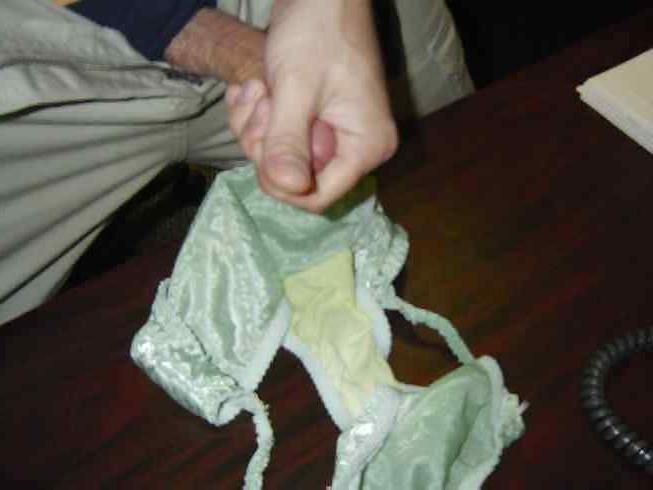 6P Getting my new panties and bra from master