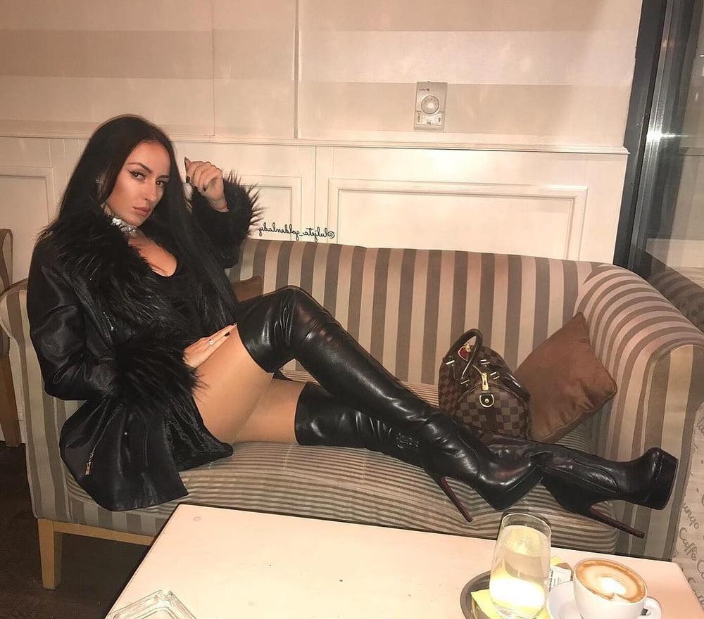 25P Amazing Bimbos - Horny Plastic &amp; Fake Tits Sluts 13