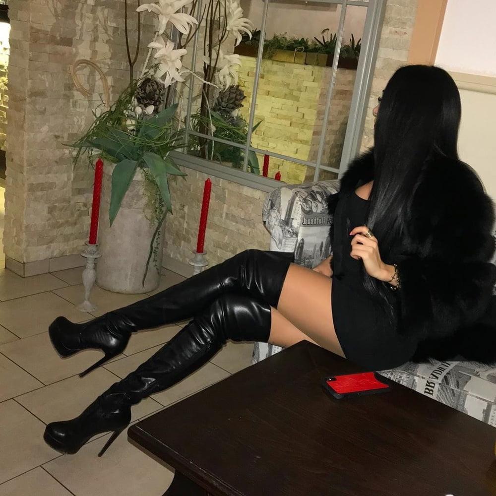 25P Amazing Bimbos - Horny Plastic &amp; Fake Tits Sluts 13