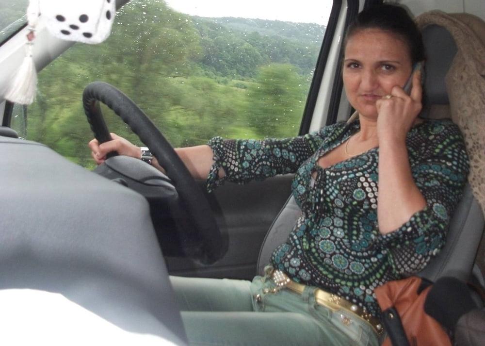 25P ROU ROMANIAN MILFS 60 UGLY FACE BUT BIG TITS - MOM