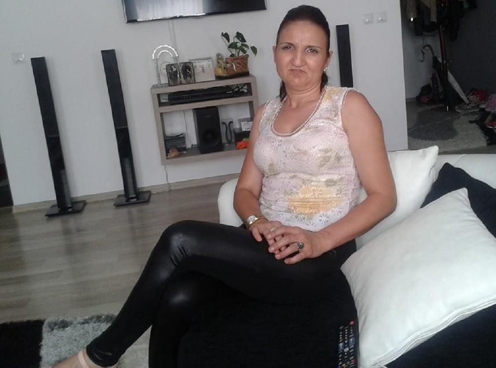 25P ROU ROMANIAN MILFS 60 UGLY FACE BUT BIG TITS - MOM