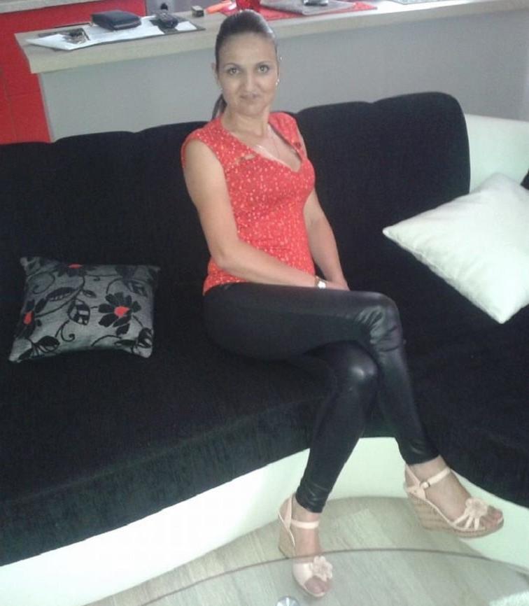 25P ROU ROMANIAN MILFS 60 UGLY FACE BUT BIG TITS - MOM