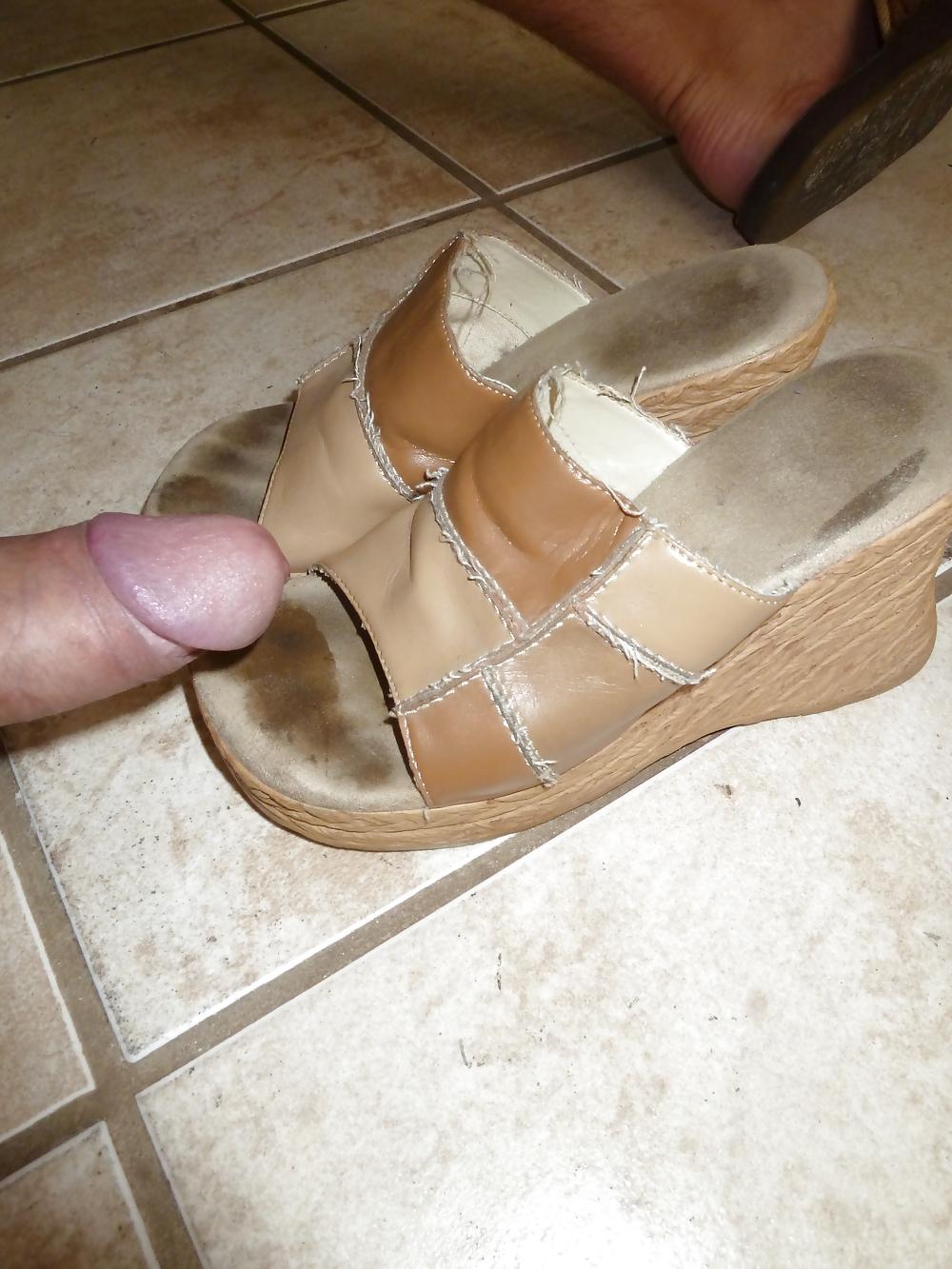 8P Cum on shoes