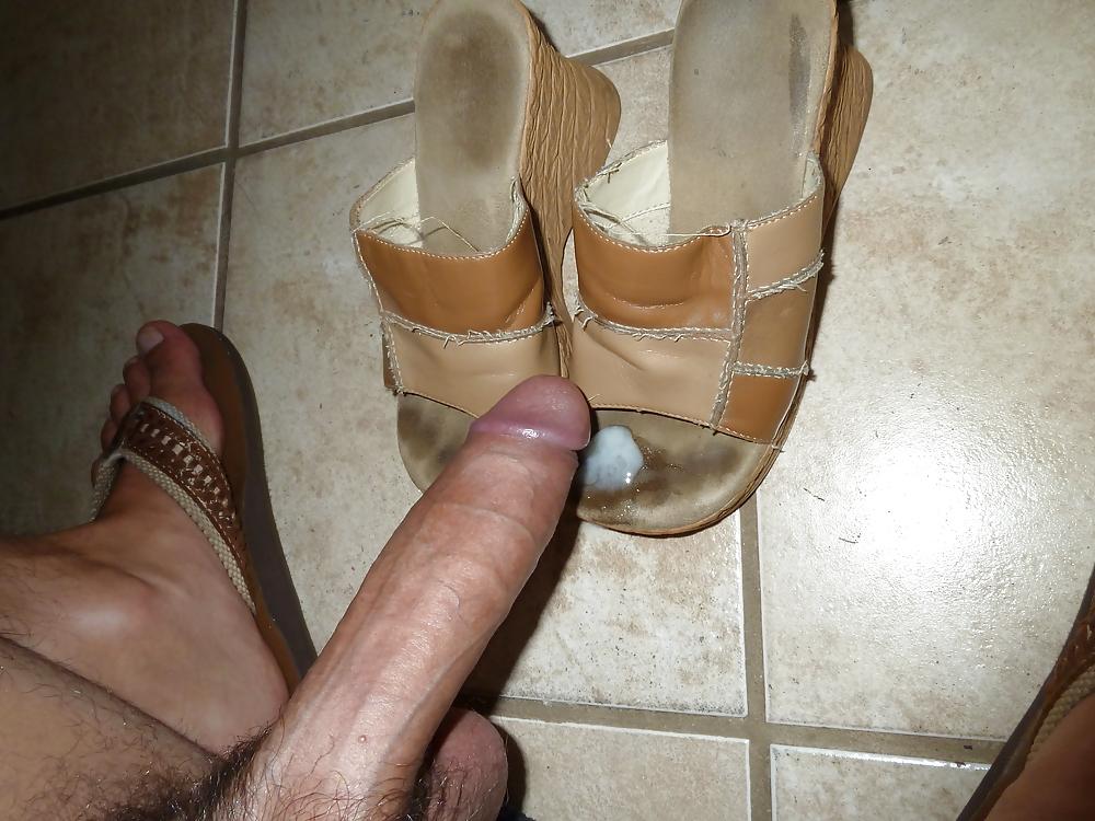 8P Cum on shoes