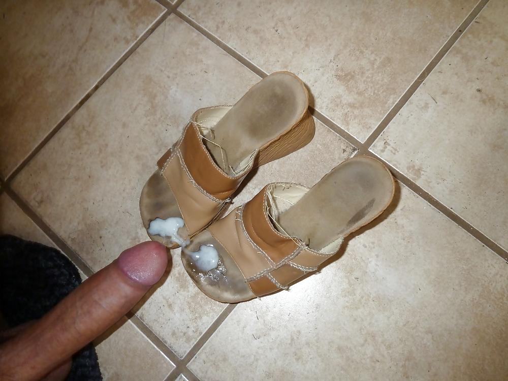 8P Cum on shoes