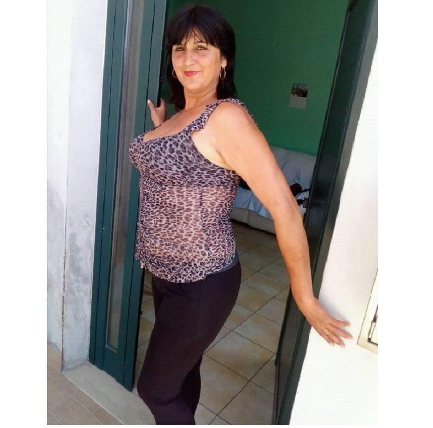 25P ROU ROMANIAN MILFS 57 HORNY WALACHIAN MOM CUNT