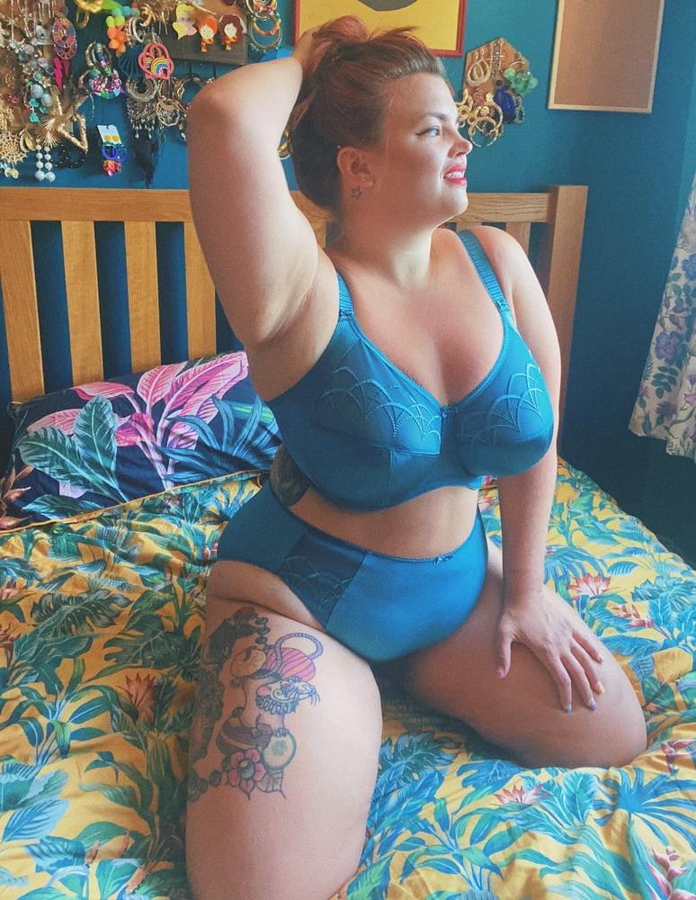 25P BBW SEXY BRA 301