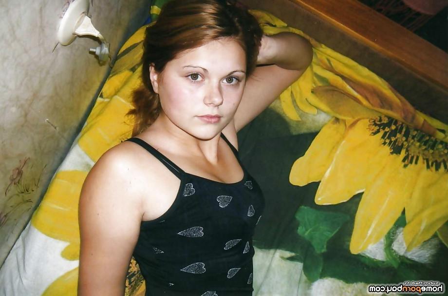 16P Russian princess spreading legs