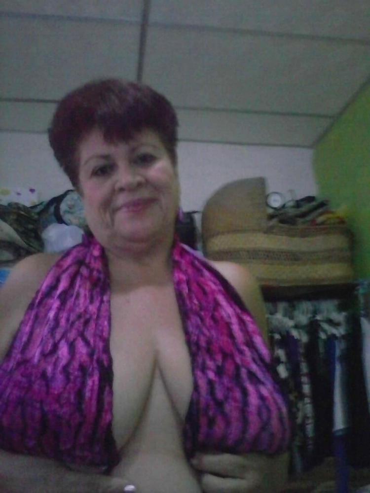 20P Charming gilfs &amp; milfs