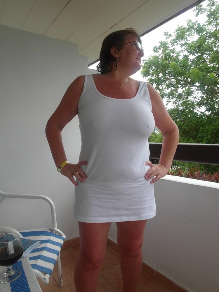 20P Charming gilfs &amp; milfs