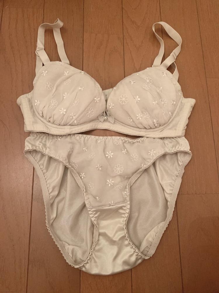 12P Panties wife Thai 43y