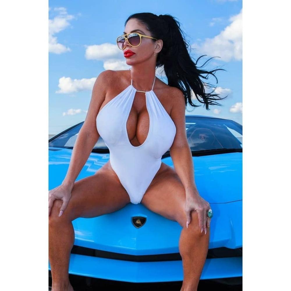 25P Amazing Bimbos - Horny Plastic &amp; Fake Tits Sluts 17