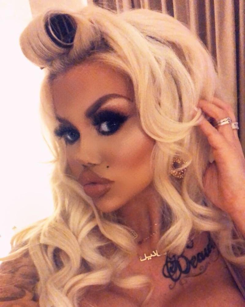 25P Amazing Bimbos - Horny Plastic &amp; Fake Tits Sluts 17