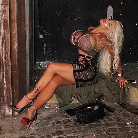 25P Amazing Bimbos - Horny Plastic &amp; Fake Tits Sluts 17