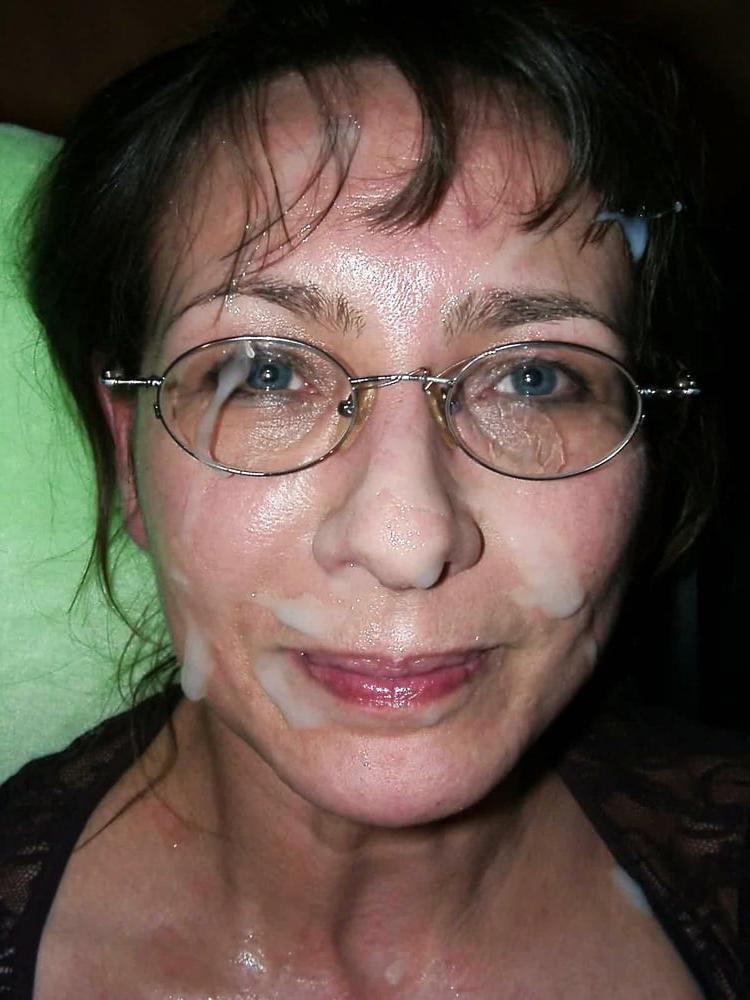 25P Mature wives full facial treatment