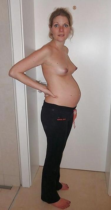 18P Horny pregnant bitches