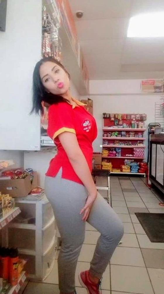 24P SDRUWS2 - MEXICAN BRUNETTE COUNTER CLERK LEAKED NUDE PICS