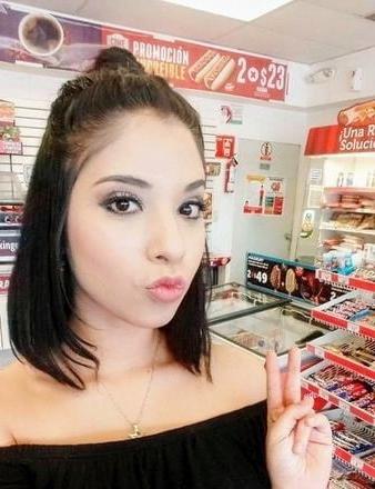 24P SDRUWS2 - MEXICAN BRUNETTE COUNTER CLERK LEAKED NUDE PICS