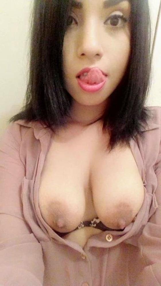 24P SDRUWS2 - MEXICAN BRUNETTE COUNTER CLERK LEAKED NUDE PICS